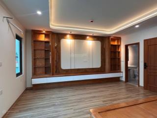 Bán nhà xây mới ngõ 7.5 tầng thang máy ô tô vào nhà ngõ 79 đường 381 nguyễn khang