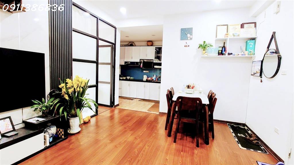 Giá đầu tư, Chung cư 137 Nguyễn Ngọc Vũ 80M2 3 ngủ Nội thất đẹp, nhỉnh 6 tỷ