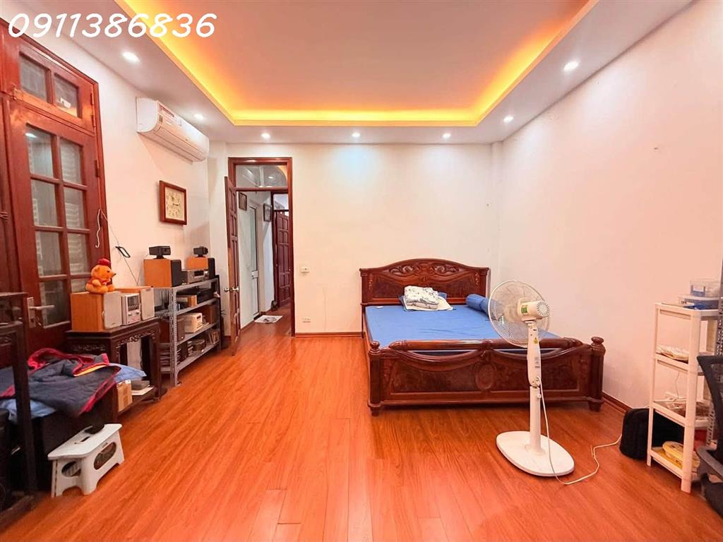 💥Gara Ô tô, Nhà đẹp Nguyễn Khang 71m 5T, Thoáng tứ phía, Dân trí tuyệt vời, 31.8 tỷ