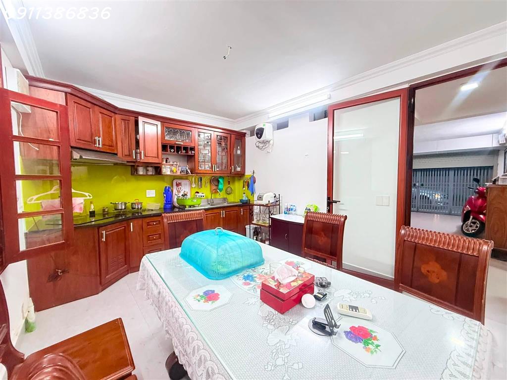 💥Gara Ô tô, Nhà đẹp Nguyễn Khang 71m 5T, Thoáng tứ phía, Dân trí tuyệt vời, 31.8 tỷ