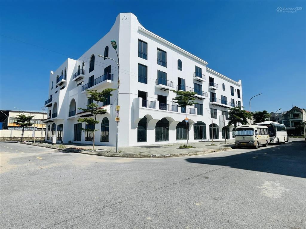 Bán shophouse gần vincom uông bí 120m2 giá chỉ 60 tr/m2