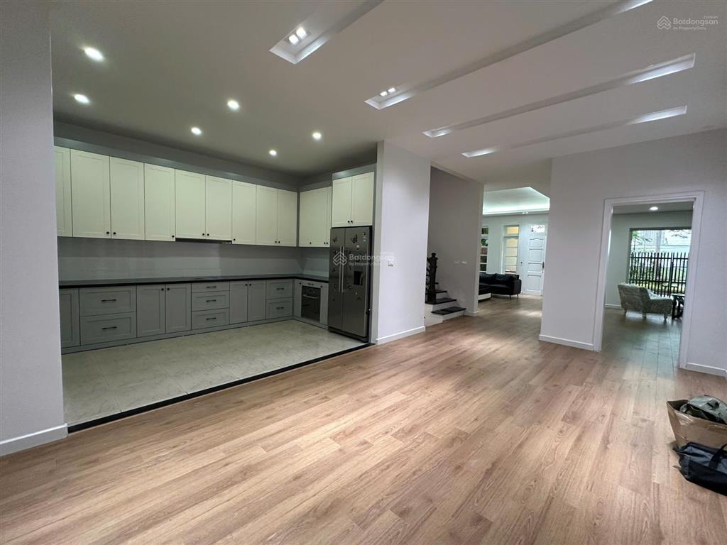 Cho thuê biệt thự tại khu đô thị nam thăng long  ciputra, 90 triệu, 180 m2, uy tín, giá ưu đãi