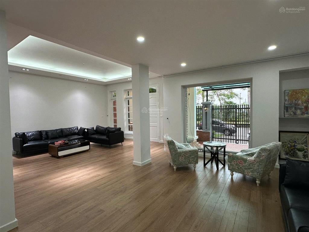Cho thuê biệt thự tại khu đô thị nam thăng long  ciputra, 90 triệu, 180 m2, uy tín, giá ưu đãi