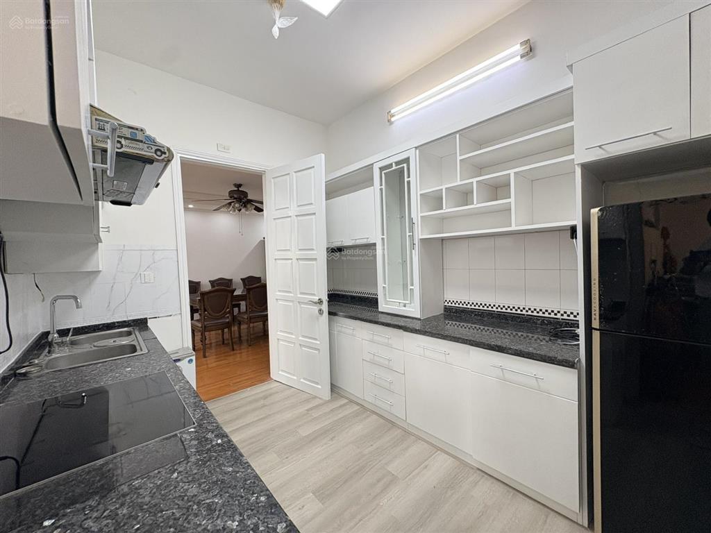 Cho thuê căn hộ chung cư 3pn, 2wc, 119m2 giá tốt tại khu đô thị nam thăng long  ciputra, tây hồ