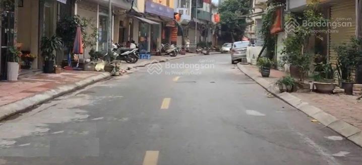 Cho thuê nhà phố trường chinh kd vp siêu thị... thang máy 80m2 thông sàn