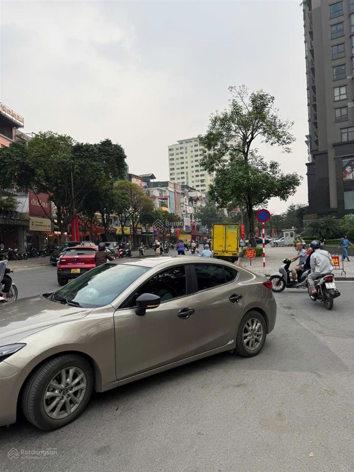 Bán nhà mặt phố vũ phạm hàm, 144m2. 7tầng, hđ thuê 100tr/tháng, hạ chào 8 tỷ  giá bán 125 tỷ