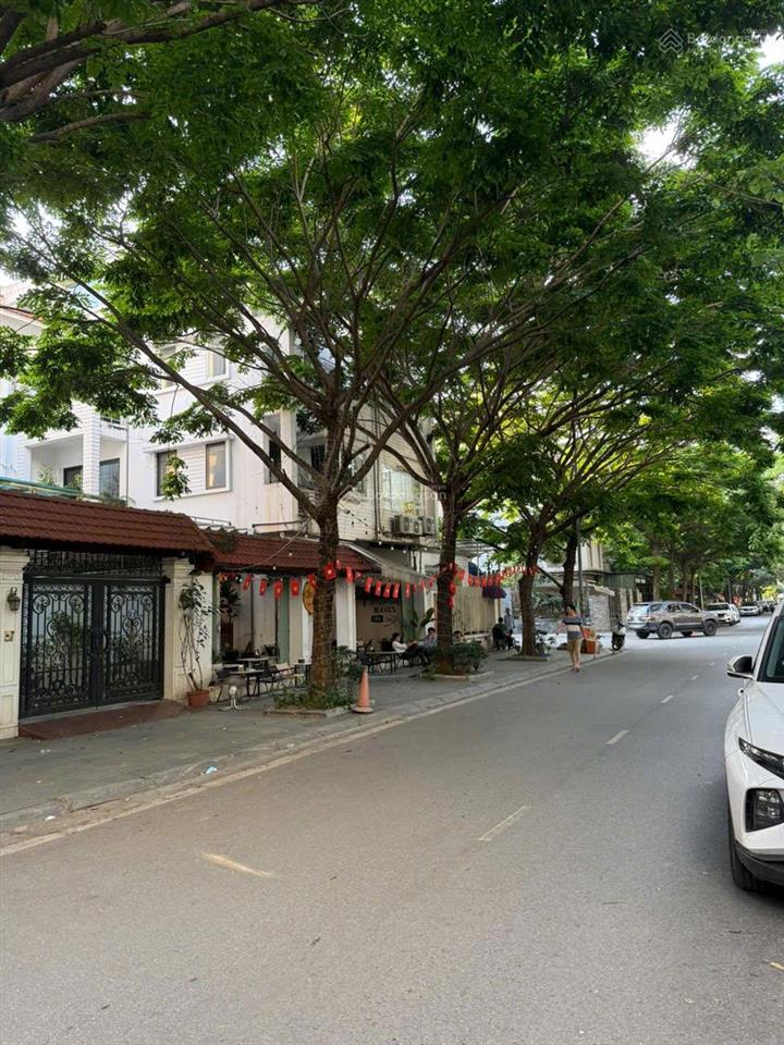 Bán biệt thự thành phố giao lưu lô góc siêu vip  view vườn hoa  hướng nhà mát mẻ  0987/709/818