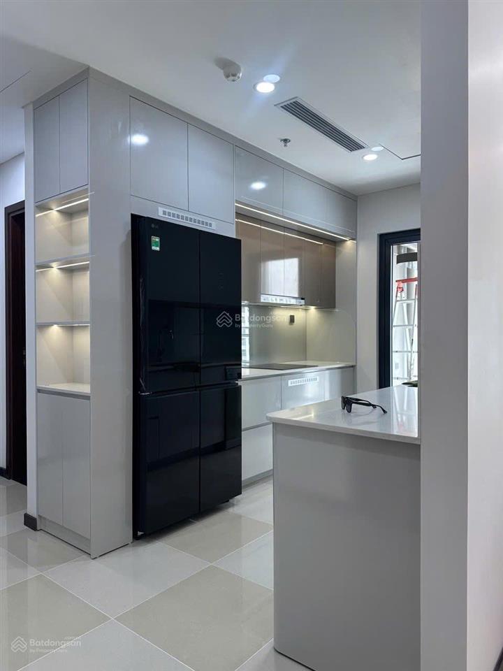 Cho thuê ch 3 phòng ngủ, dt 118m2, 3 phòng ngủ, 3 vệ sinh + 1 kho, 36 triệu/tháng  0987 709 ***
