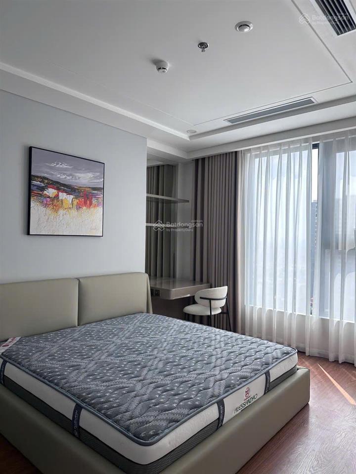 Cho thuê ch 3 phòng ngủ, dt 118m2, 3 phòng ngủ, 3 vệ sinh + 1 kho, 36 triệu/tháng  0987 709 ***