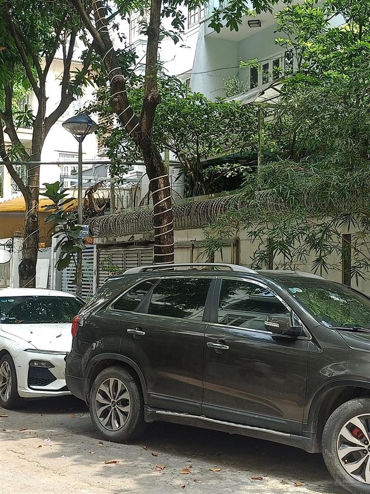 Bán nhà phân lô khu vĩnh phúc ba đình sđ 60m x 5t, mt4m ,giá 19tỷ. 0936 011 ***