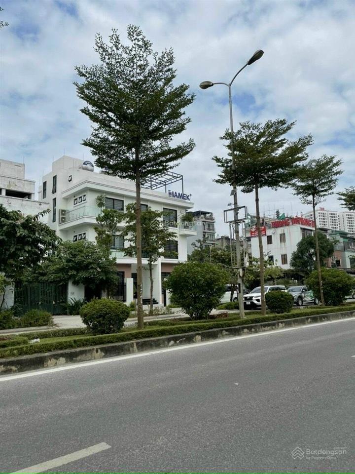 Bán biệt thự ngoại giao đoàn  tây hồ tây. vị trí đẹp, kinh doanh. giá cực tốt.  0985 135 ***