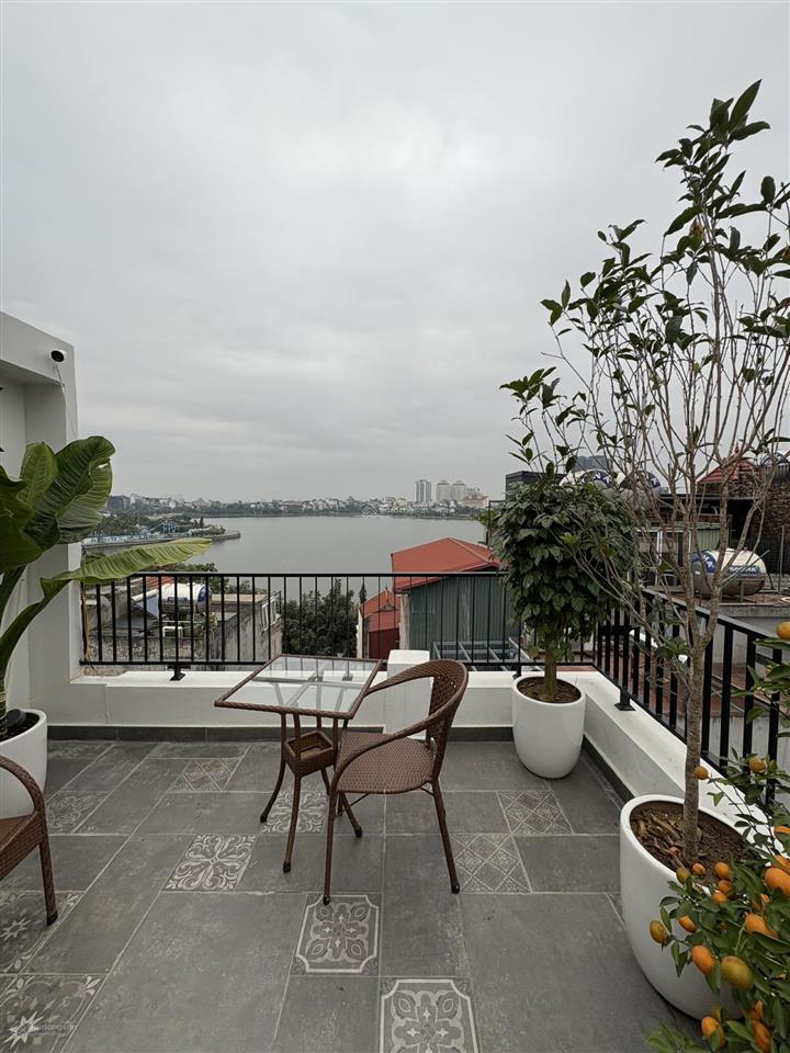 Bán nhà khu phố nhật chiêu, tây hồ 100m2, mt7m, 5 tầng, lô góc. vị trí đẹp, view hồ tây. giá 45 tỷ