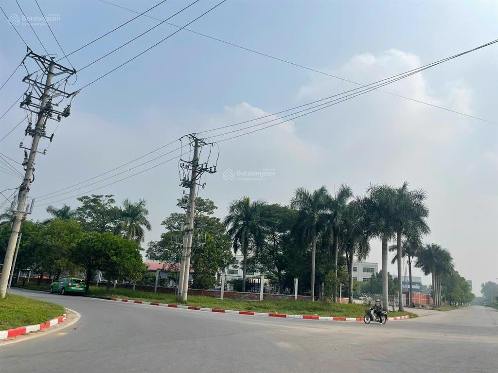 Chuyển nhượng kho nhà xưởng khu công nghiệp quang minh, dt 9000m2 sẵn kho nhà xưởng vip