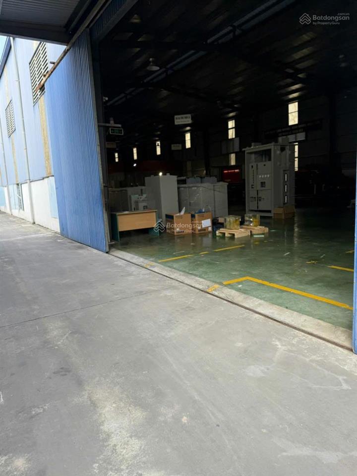 Bán kho nhà xưởng cụm công nghiệp lại yên, hoài đức dt 4400m2 vip víp  0988 529 ***