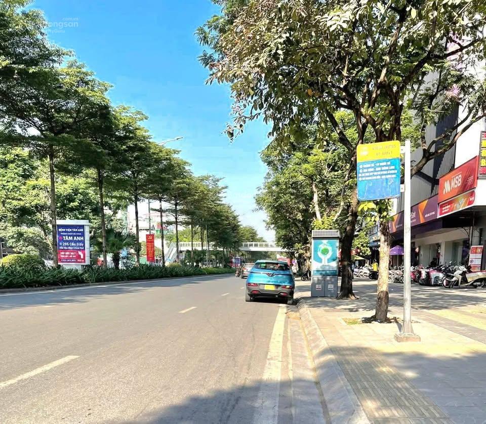 Cho thuê nhà tầng 1, 2 nhà phố nguyễn khánh toàn. dtsd 120m2x 2 tầng. mặt tiền 5.5m. giá 30tr/tháng