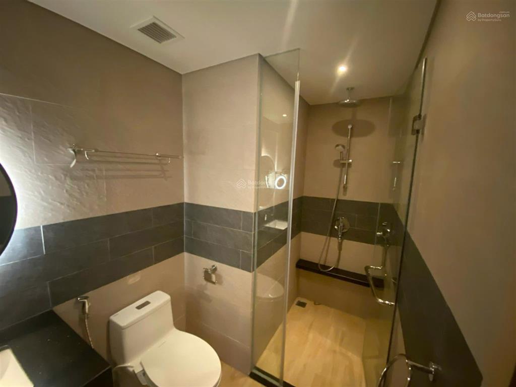 Bán căn studio tầng 20 . diện tích 33m. view biển. toà citadins hạ long. sổ đỏ chính chủ .