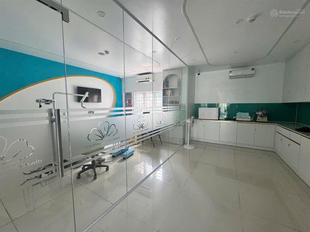 Bán nhà mặt phố nghi tàm. diện tích 145m2 x 5 tầng. mặt tiền 7m. giá 77,5 tỷ