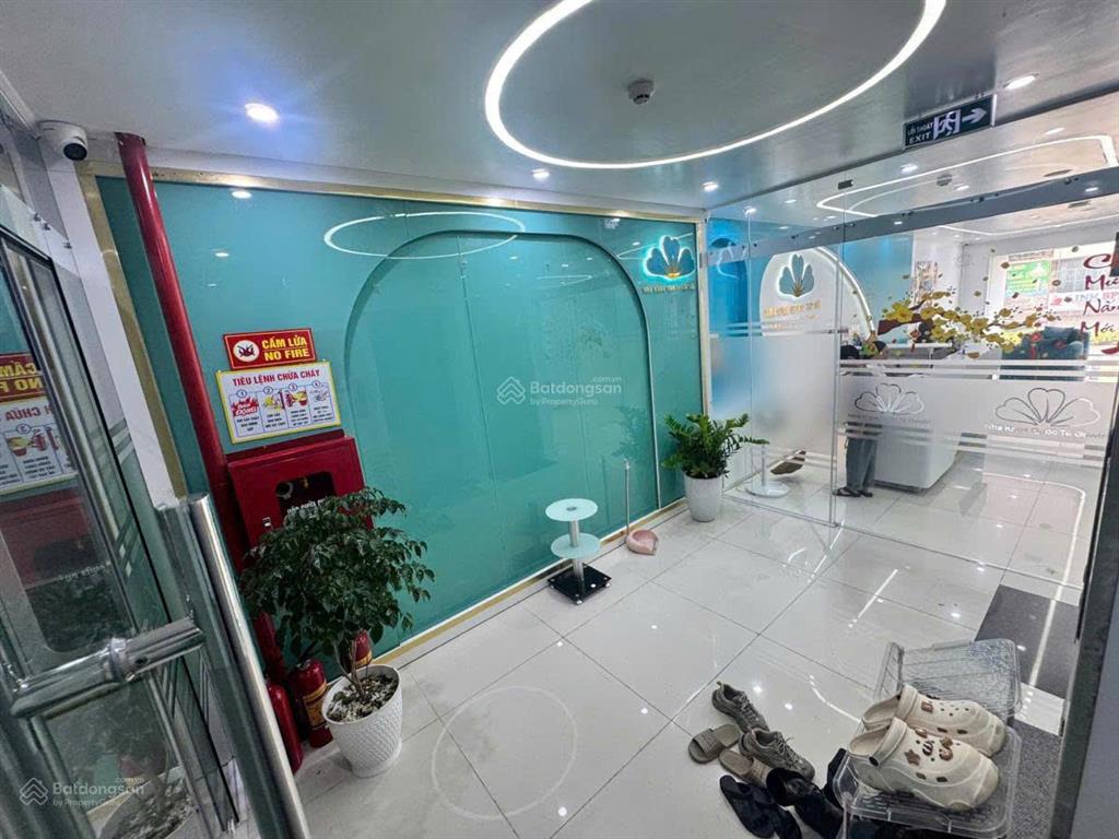 Bán nhà mặt phố nghi tàm. diện tích 145m2 x 5 tầng. mặt tiền 7m. giá 77,5 tỷ