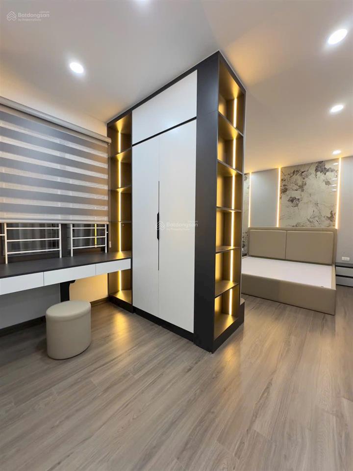 Bán nhà phố tam trinh 6 tầng thang máy, diện tích 40m2 vị trí đẹp