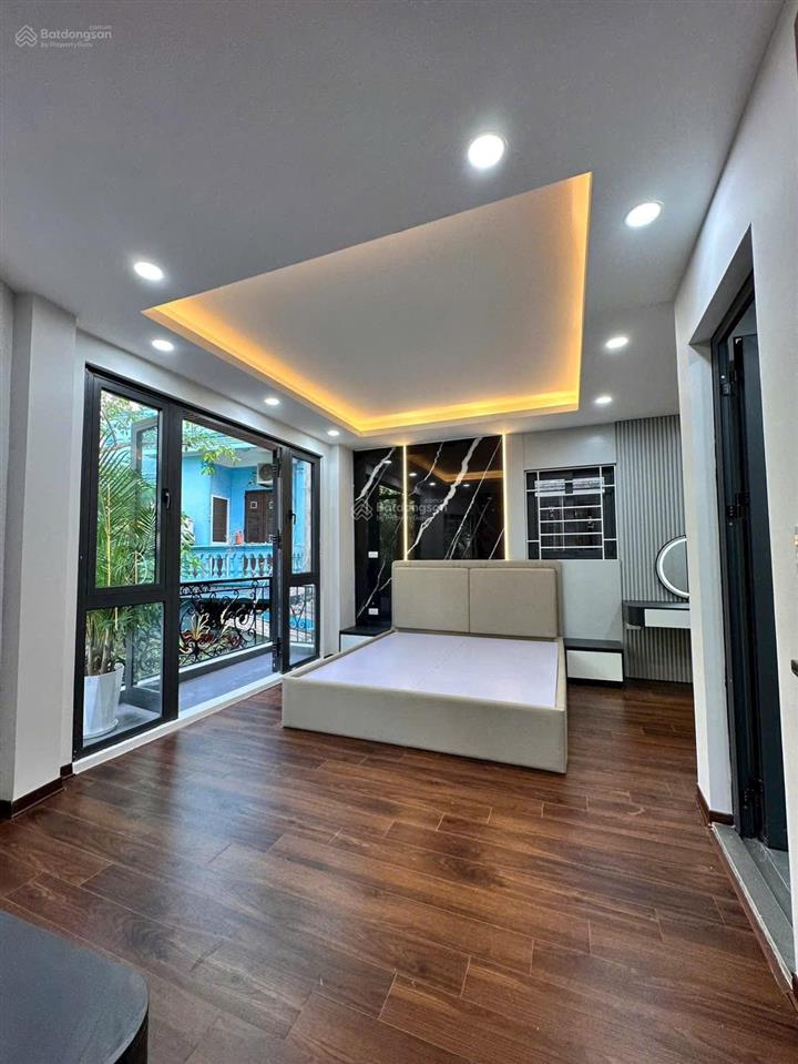 Bán nhà 6 tầng ngõ 24 kim đồng. diện tích 86m2 ô tô đỗ cửa, kinh doanh tốt