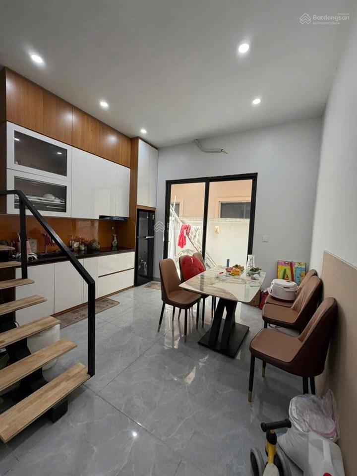 Hoàn thiện 5 tầng có thang máy giá 9,3 tỷ, 56m², khu cọ xanh oceanpark2