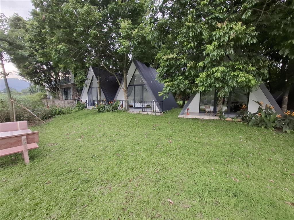 Bán khu nghỉ dưỡng 12.000m2  tuyệt tác giữa thiên nhiên