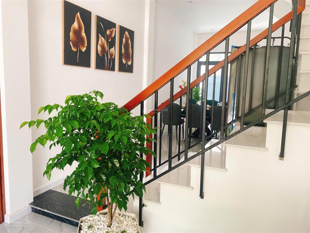Bán nhà 3 tầng full nội thất đường nguyễn xuân hữu, cẩm lệ, đà nẵng, đang cho thuê 12 tr/ tháng