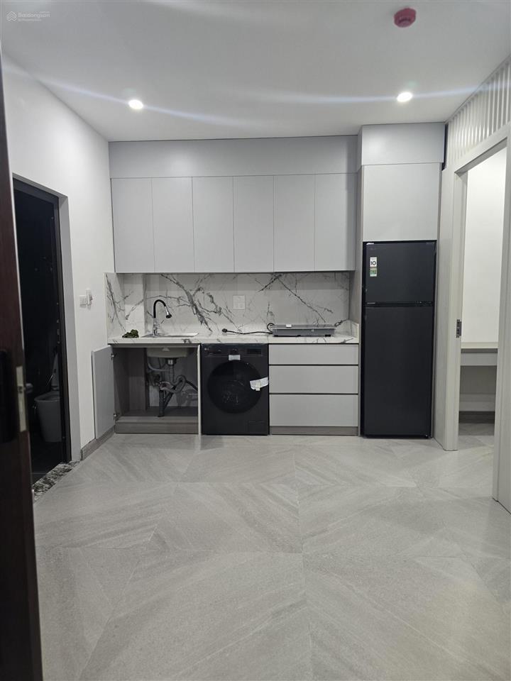 Bán tòa nhà 15 phòng ngõ phùng chí kiên. diện tích 93m x 8 tầng . giá 49.5 tỷ