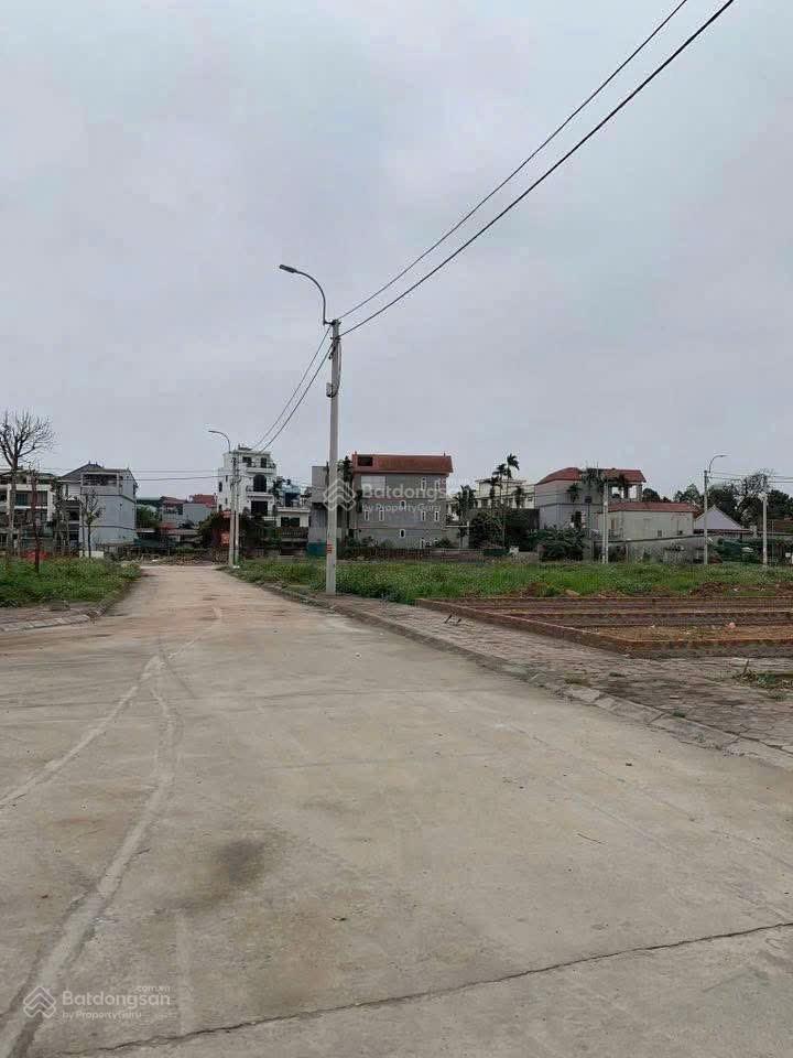 Bán đất đấu giá yên sơn dt 92,5m2, giá chỉ 55 tr/m2  0962 147 ***