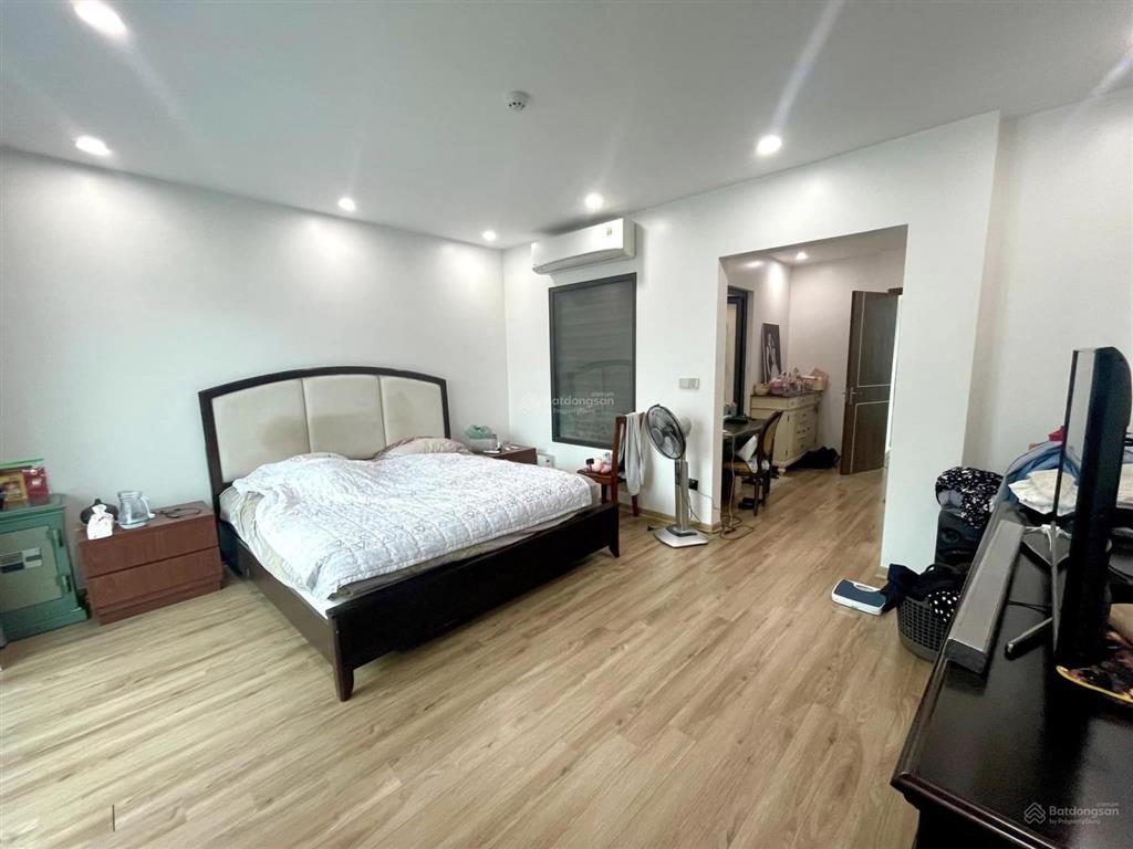 Siêu phẩm mặt phố 5 tầng thang máy, mặt tiền khủng, đội cấn, ba đình, hà nội