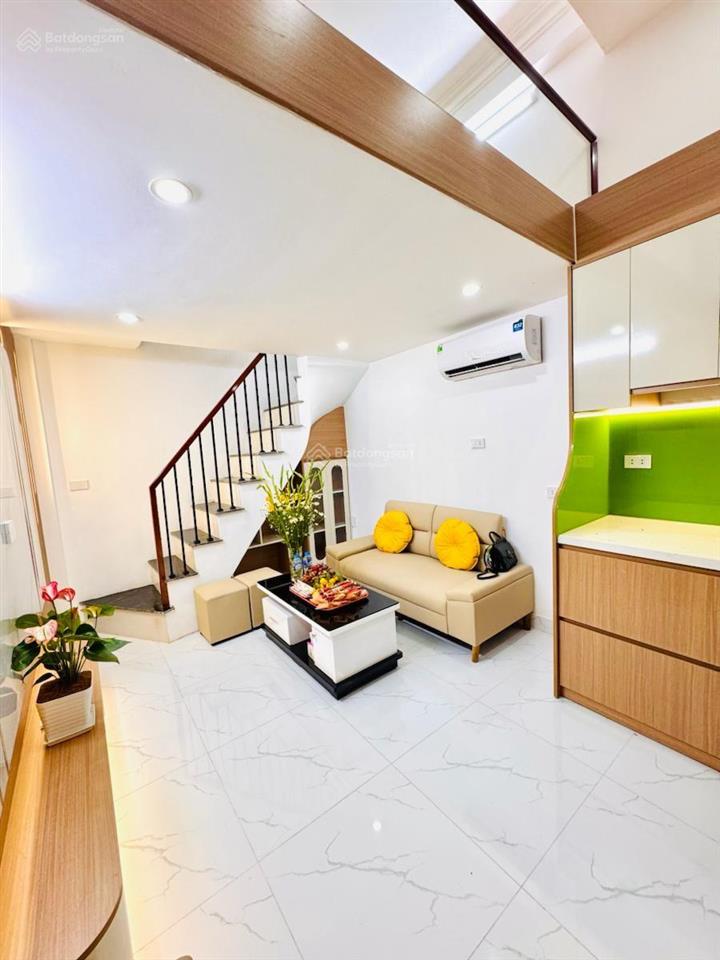Siêu phẩm nhỉnh 4 tỷ có nhà 20m2 x 5 tầng, lô góc đẹp long lanh, quốc tử giám, đống đa, hà nội.