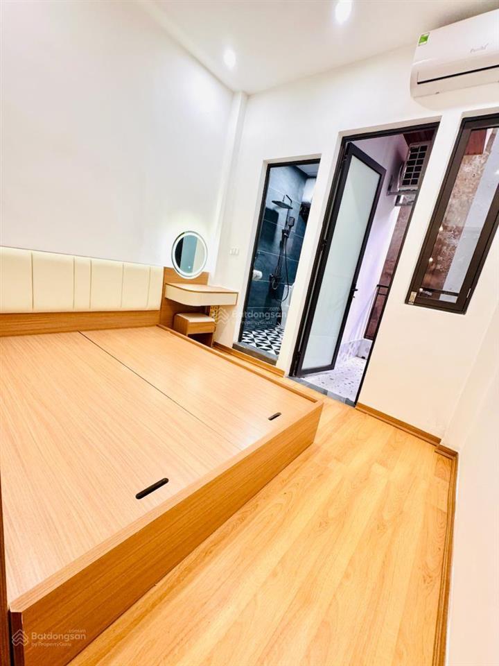 Siêu phẩm nhỉnh 4 tỷ có nhà 20m2 x 5 tầng, lô góc đẹp long lanh, quốc tử giám, đống đa, hà nội.