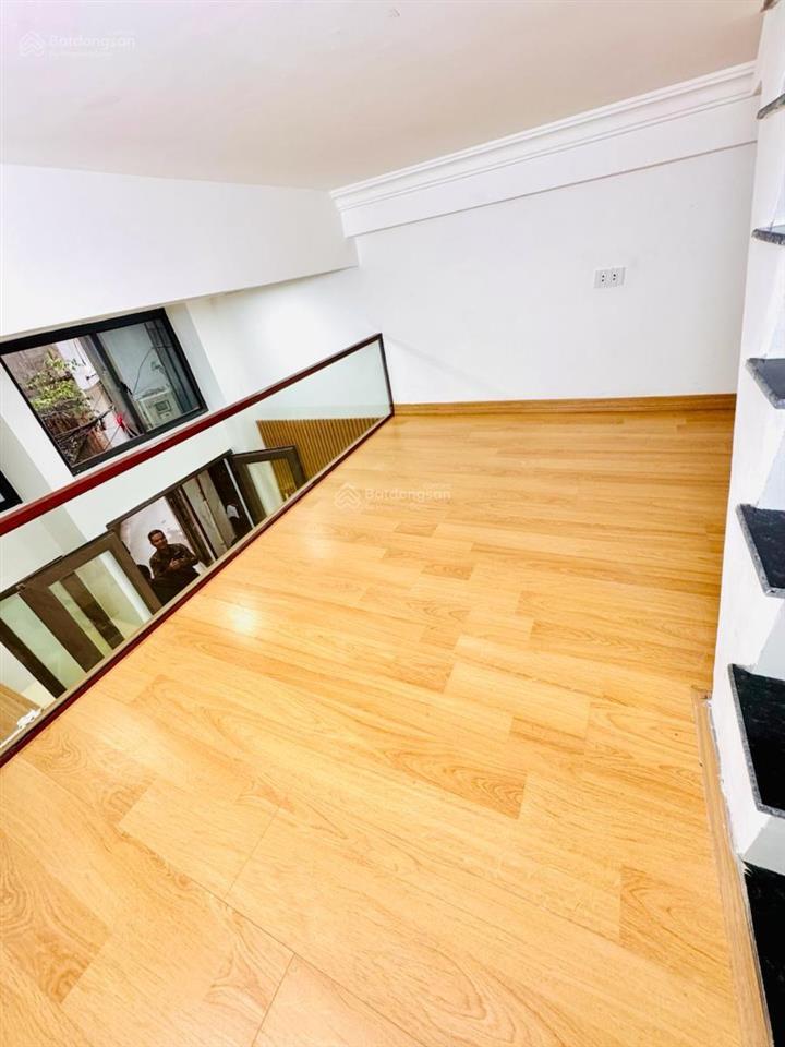 Siêu phẩm nhỉnh 4 tỷ có nhà 20m2 x 5 tầng, lô góc đẹp long lanh, quốc tử giám, đống đa, hà nội.