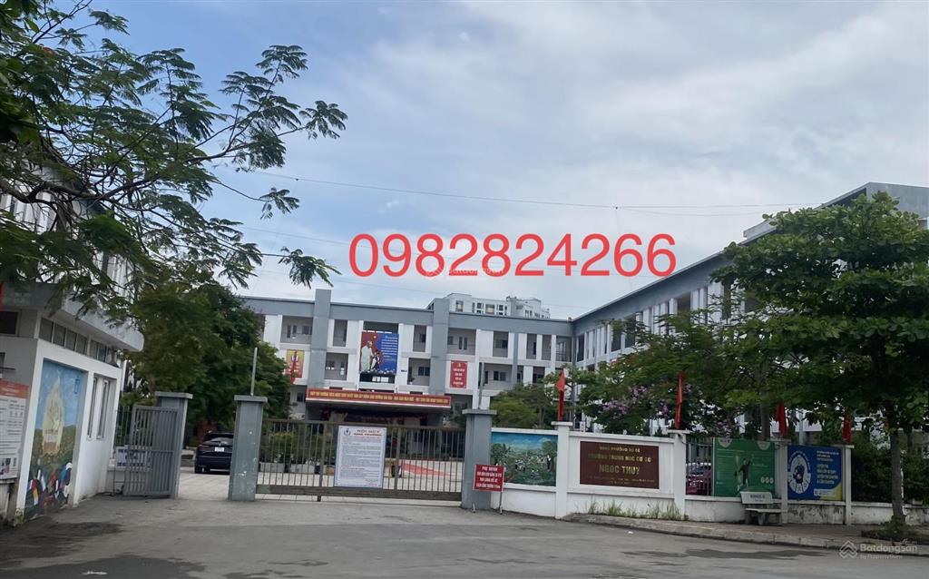 Bán nhà tái định cư ngọc thuỵ dt 50m x3.5t mt 4.2m, giá 19,8 tỷ  0982 824 ***