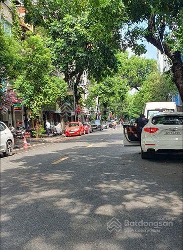 Bán nhà hồ tây, mặt phố quảng bá dt 100m2 x 6t có thang máy, giá chưa đến 65 tỷ  0982 824 ***