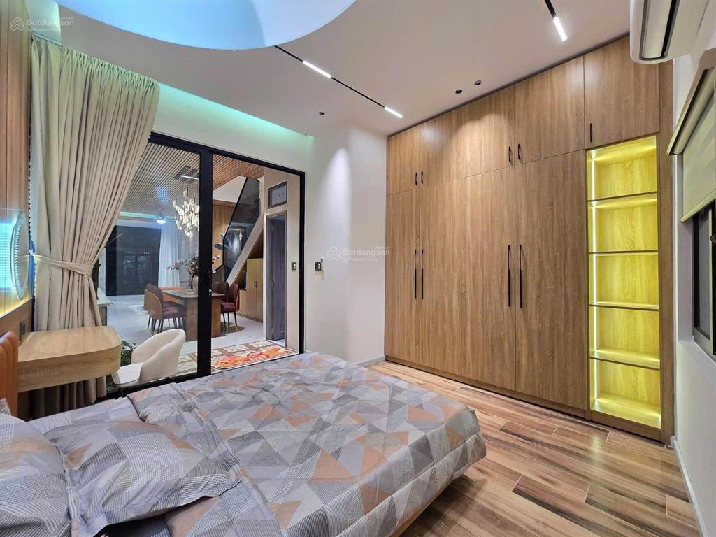 Bán nhà mặt tiền đường phan phu tiên đà nẵng cách biển 200m, dòng tiền 35 triệu/tháng