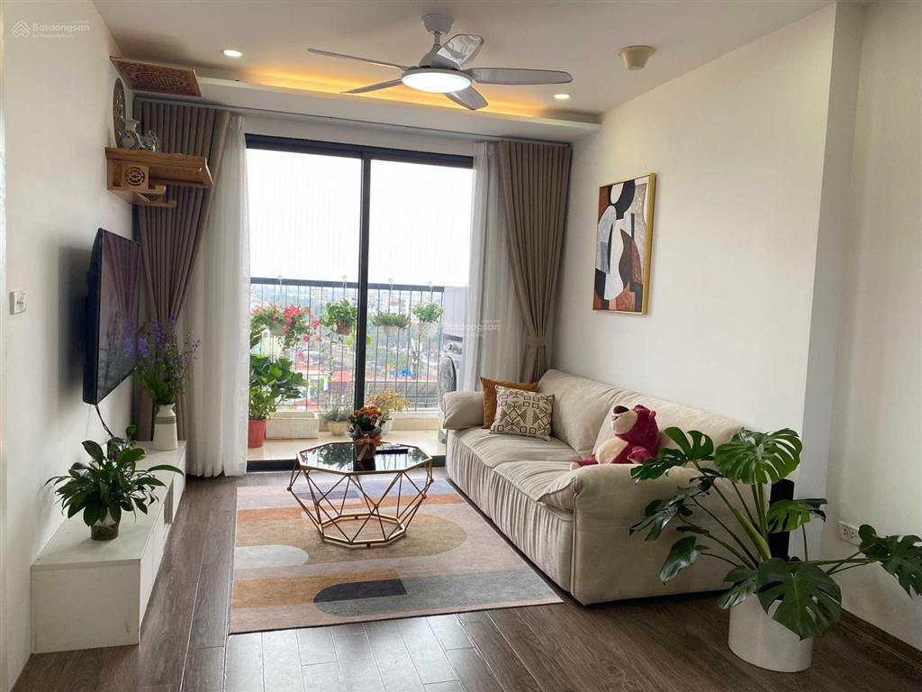 Bán căn 2pn 2vs 66 m2 full đồ tầng trung 0833 558 ***