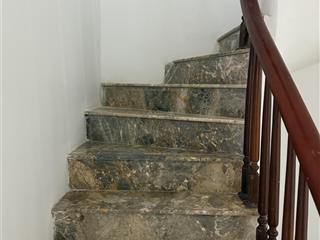 Cho thuê nhà riêng 36m2x5t ngõ 183 đặng tiến đông