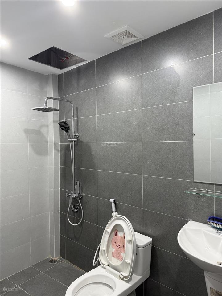 Cho thuê nhà riêng 36m2x5t ngõ 183 đặng tiến đông