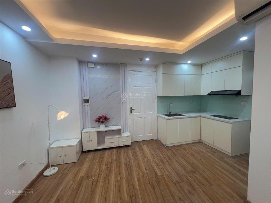 Bán căn hộ ccmn sơn tây kim mã 2 pn 1 pk ô tô cách 15 m