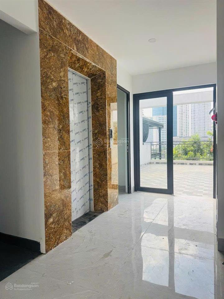 Bán tòa nhà văn phòng 90mx9 tầng 1 hầm mặt phố la thành mới xây dựng giá làm việc