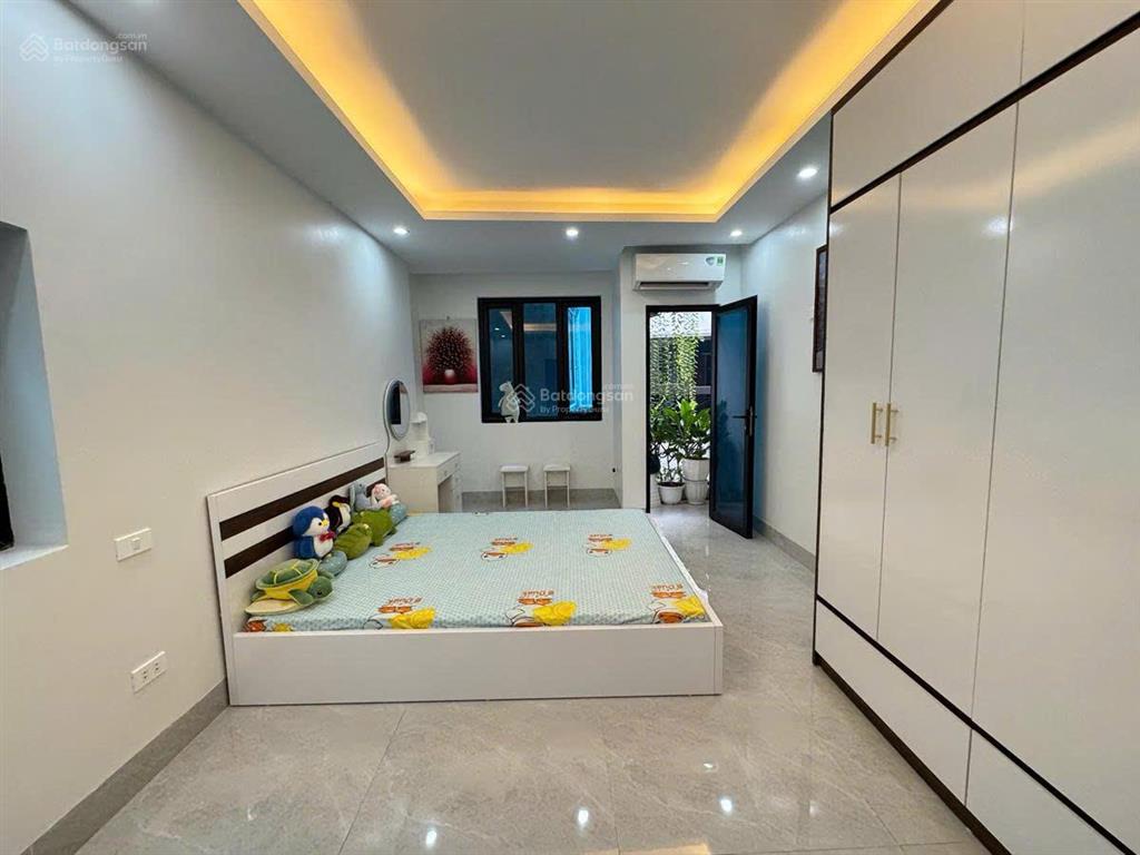 Lõi đống đa 50m x 8 tầng giá nhỉnh 16 tỷ thang máy nhà mới kinh kong nguyễn lương bằng