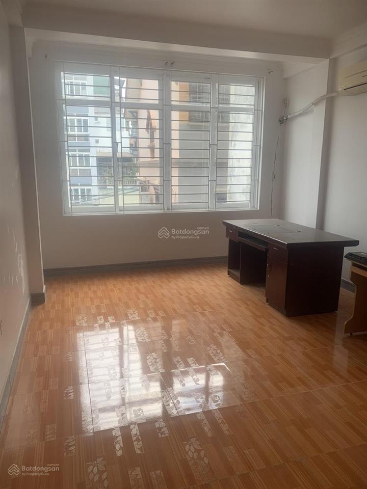 Cho thuê nhà 4 tầng trịnh đình cửu sát vành đai 2.5, 6 phòng ngủ, giá chỉ 15tr/th
