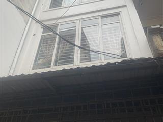Cho thuê nhà 4 tầng trịnh đình cửu sát vành đai 2.5 6 phòng ngủ, giá chỉ 17tr/th