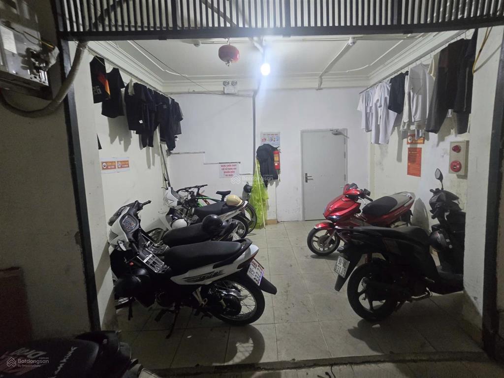 Chỉ 8.5 tỷ có nhà 47m2, 5 tầng, 9 ngủ, tại hồ tùng mậu, cầu giấy, 50m ra phố, nhà đẹp ở ngay