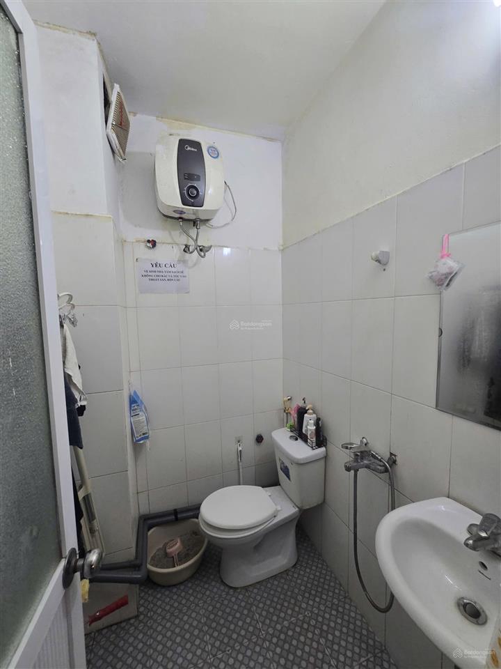 Chỉ 8.5 tỷ có nhà 47m2, 5 tầng, 9 ngủ, tại hồ tùng mậu, cầu giấy, 50m ra phố, nhà đẹp ở ngay