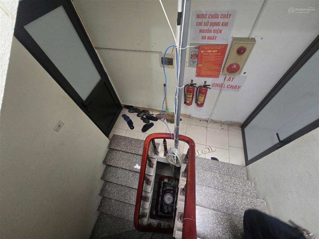 Chỉ 8.5 tỷ có nhà 47m2, 5 tầng, 9 ngủ, tại hồ tùng mậu, cầu giấy, 50m ra phố, nhà đẹp ở ngay