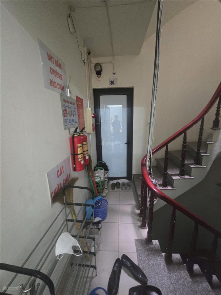 Chỉ 8.5 tỷ có nhà 47m2, 5 tầng, 9 ngủ, tại hồ tùng mậu, cầu giấy, 50m ra phố, nhà đẹp ở ngay