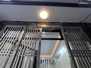 Bán gấp nhà đình thôn dt 40m2 x5 tầng mt 4m cách oto tránh 20m, 9pkk, giá hơn 7 tỷ,  0971 868 ***