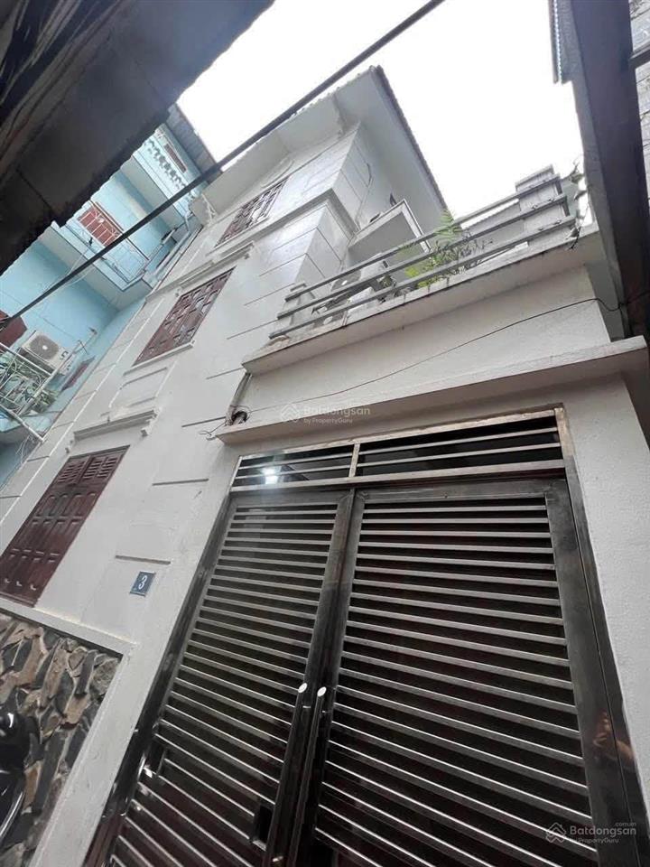 Bán nhà 51m2 phú đô  giá hơn 8 tỷ  ô tô qua cổng  lô góc 3 mặt thoáng  nhà dân xây chắc chắn.